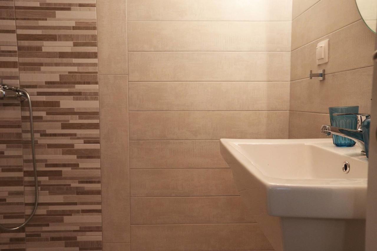 Pale Coloured Apt In Athens Historic Centre エクステリア 写真