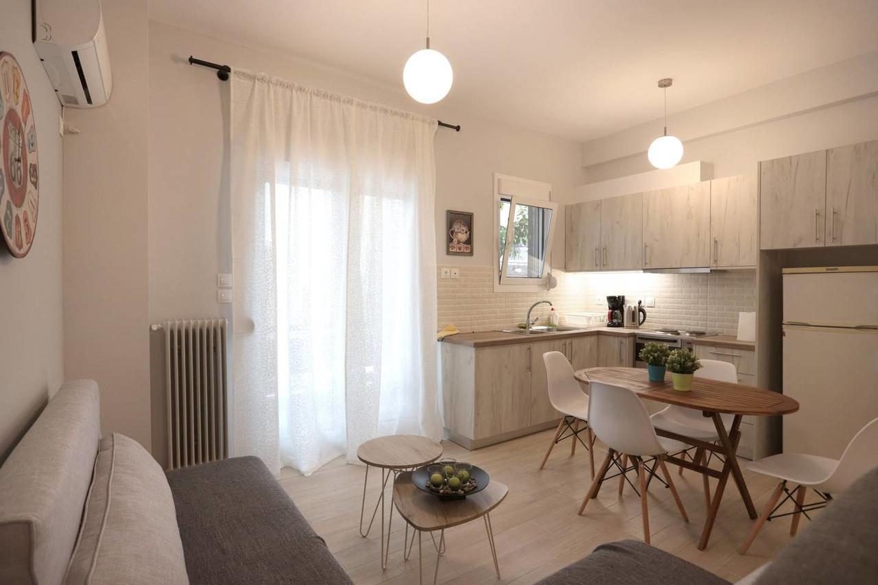 Pale Coloured Apt In Athens Historic Centre エクステリア 写真