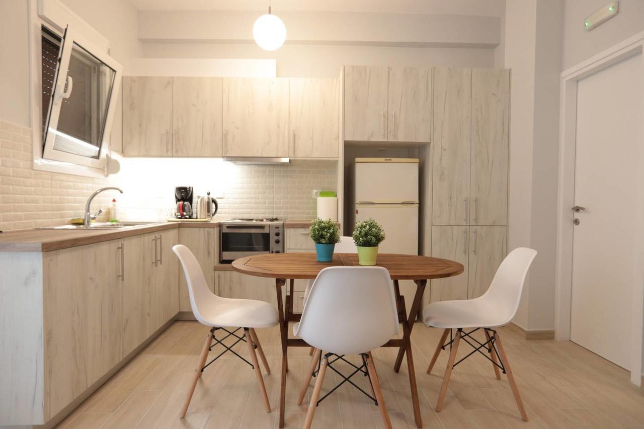Pale Coloured Apt In Athens Historic Centre エクステリア 写真