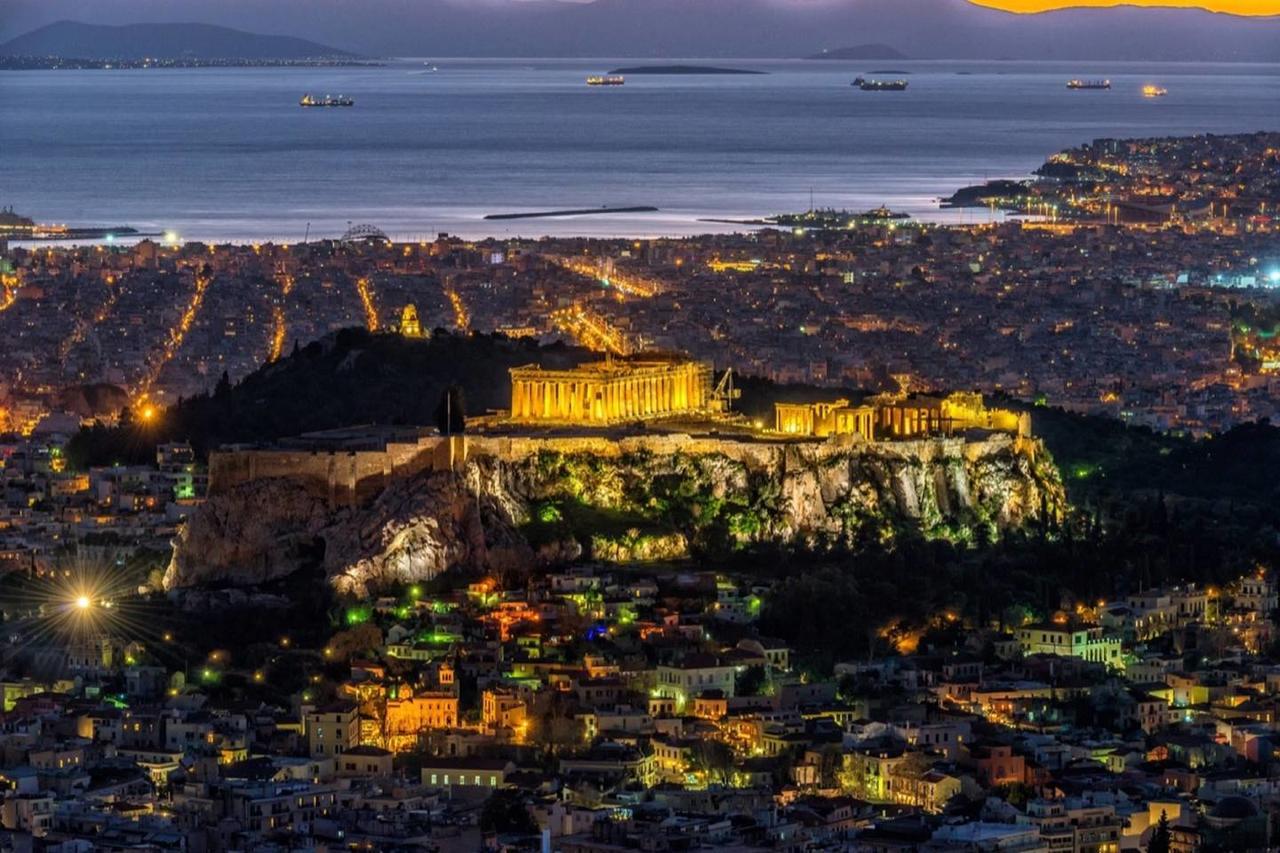 Pale Coloured Apt In Athens Historic Centre エクステリア 写真