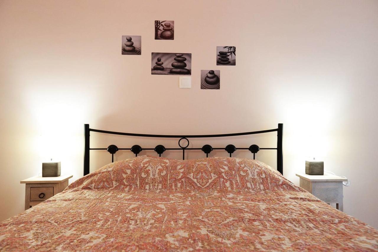 Pale Coloured Apt In Athens Historic Centre エクステリア 写真
